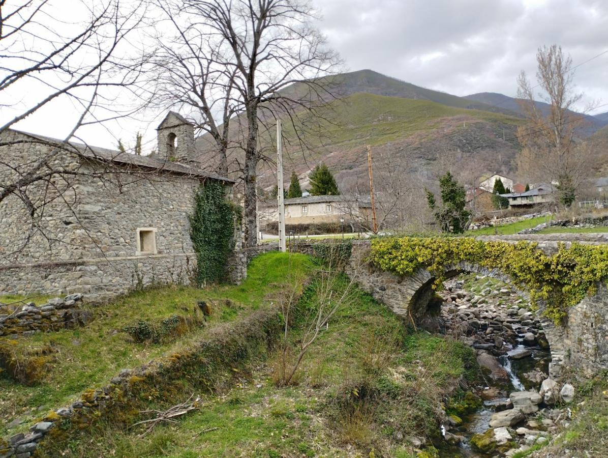 Camping La Zarapica - Palacios Del Sil Buitenkant foto
