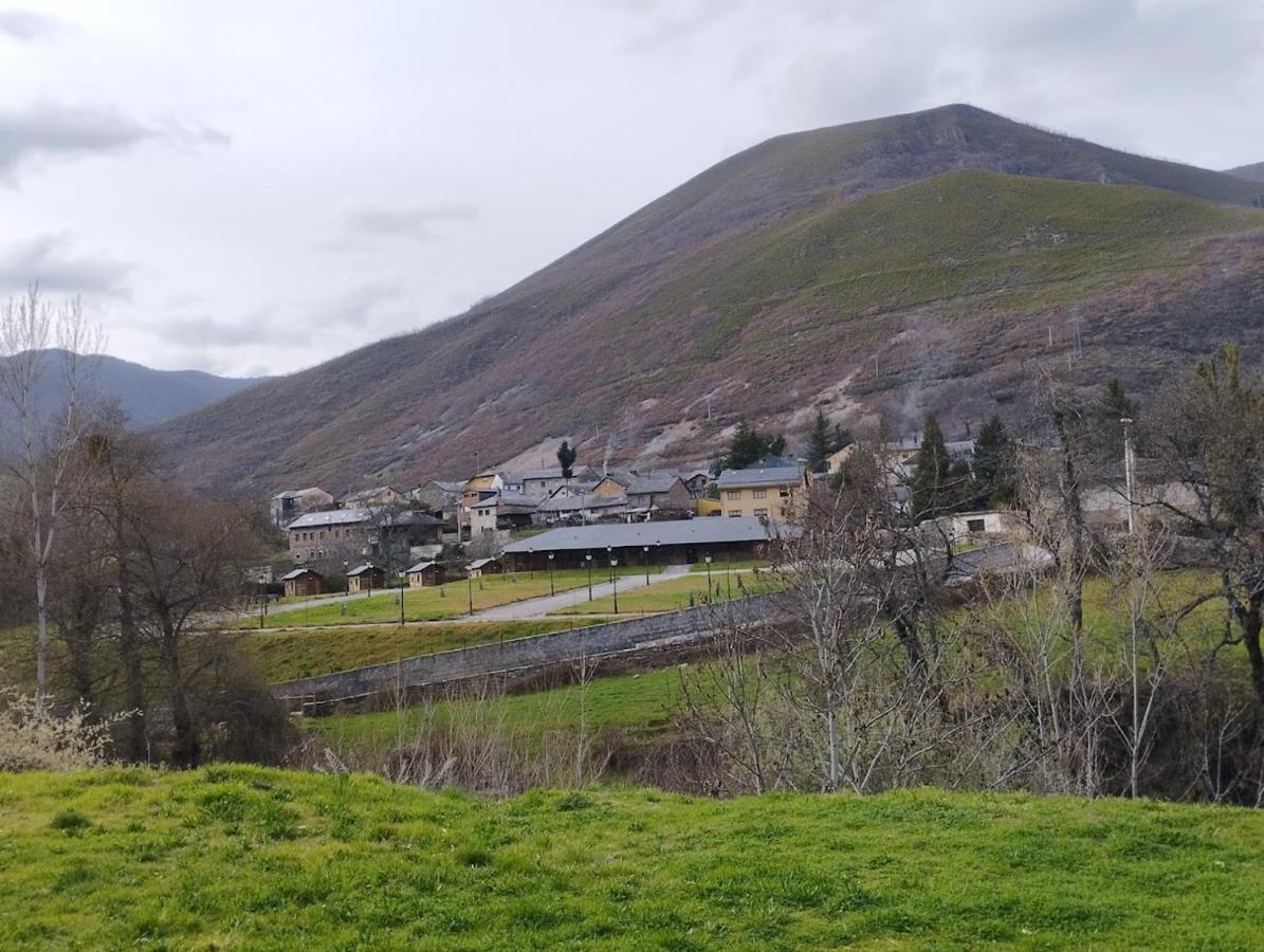 Camping La Zarapica - Palacios Del Sil Buitenkant foto