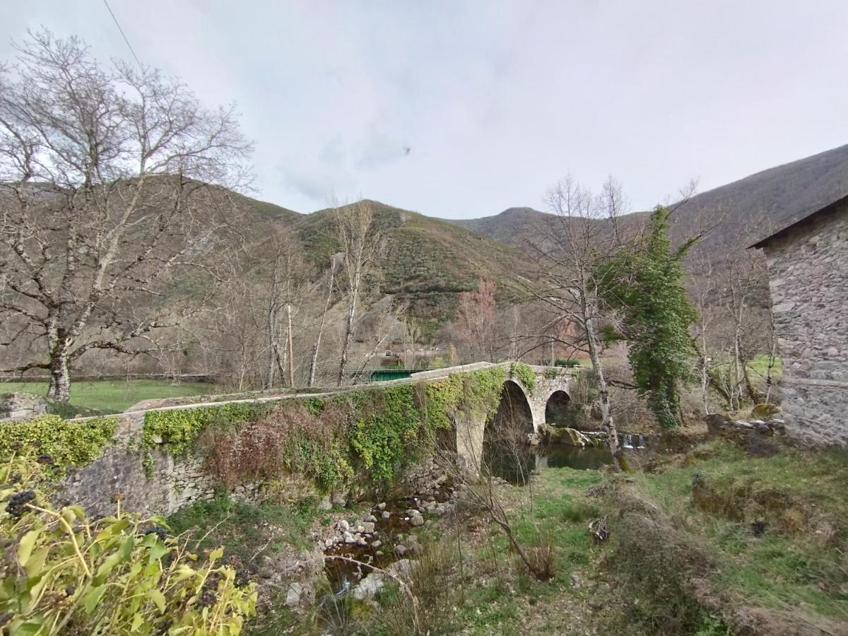Camping La Zarapica - Palacios Del Sil Buitenkant foto
