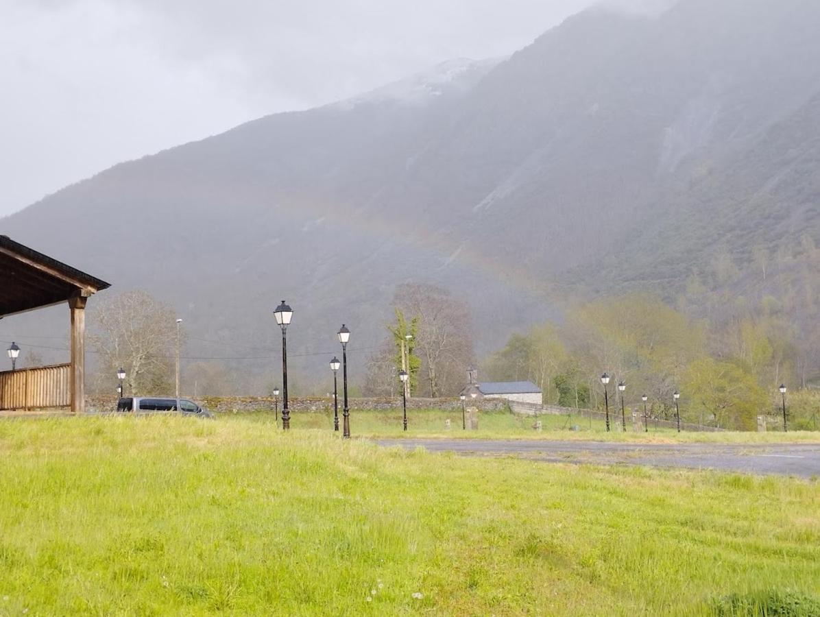 Camping La Zarapica - Palacios Del Sil Buitenkant foto