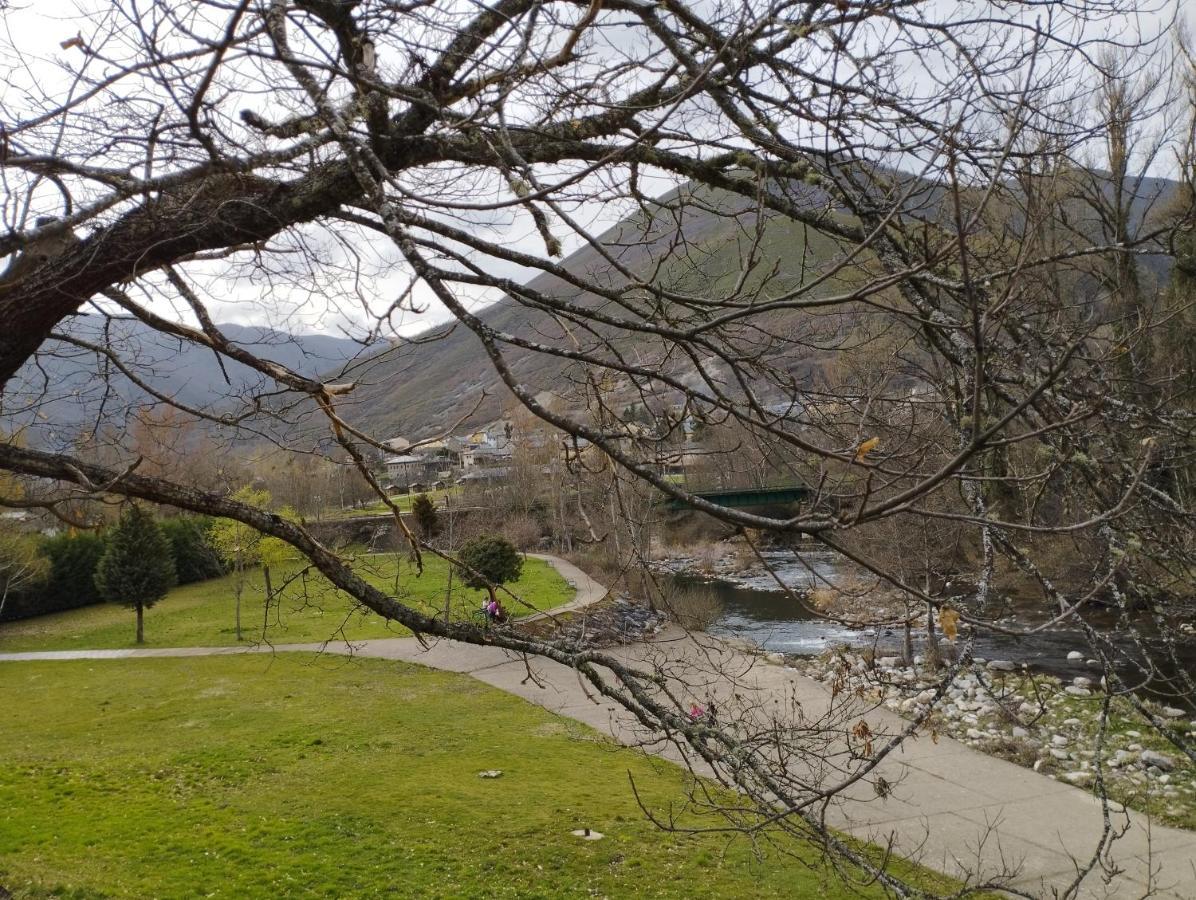 Camping La Zarapica - Palacios Del Sil Buitenkant foto